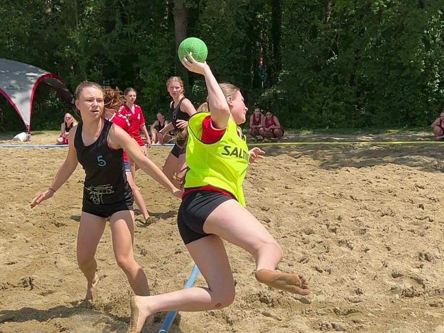 weibliche A-jugend war beim Bazi Beach Cup